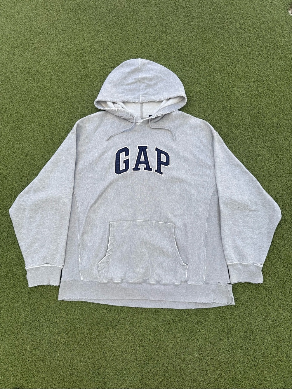 RARE VINTAGE SKATER 2000s NOT YEEZY GAP STITCHED OVERSIZED DISTRESSED HOODIE